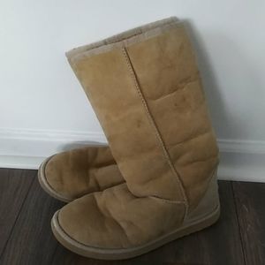 Ugg classic tall size 9 boots